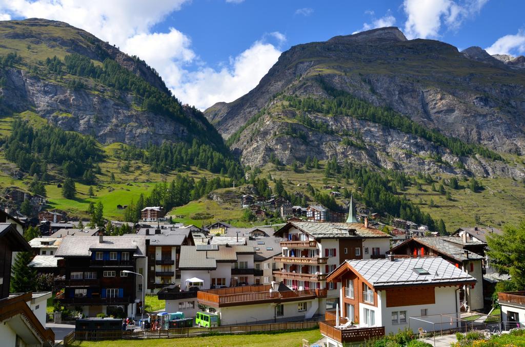 Jägerhof Serviced Apartements Zermatt Zimmer foto