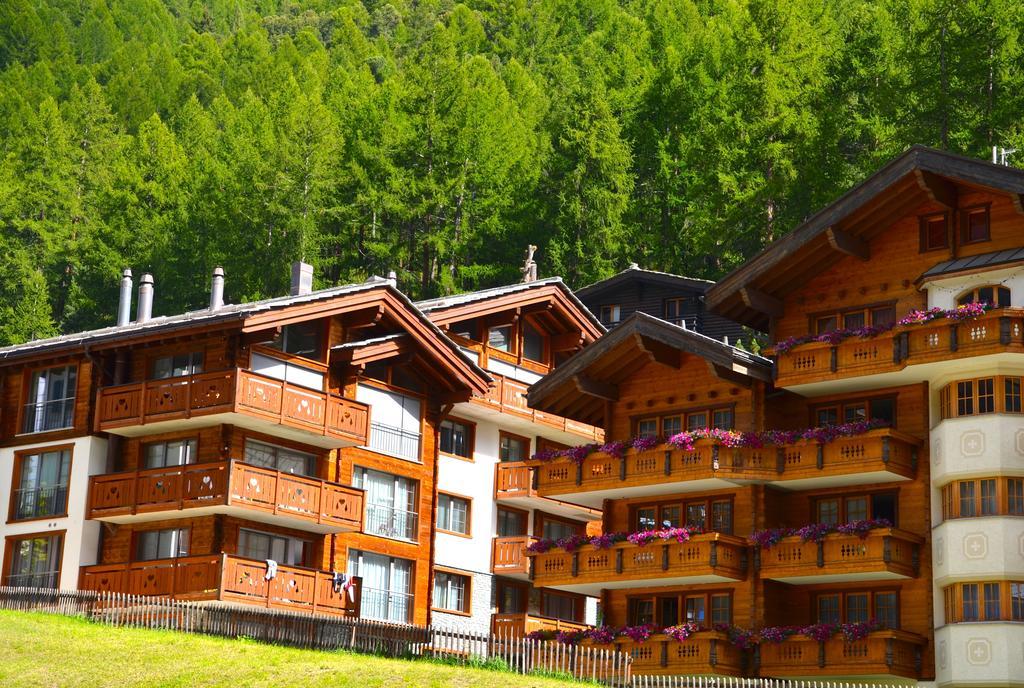 Jägerhof Serviced Apartements Zermatt Zimmer foto