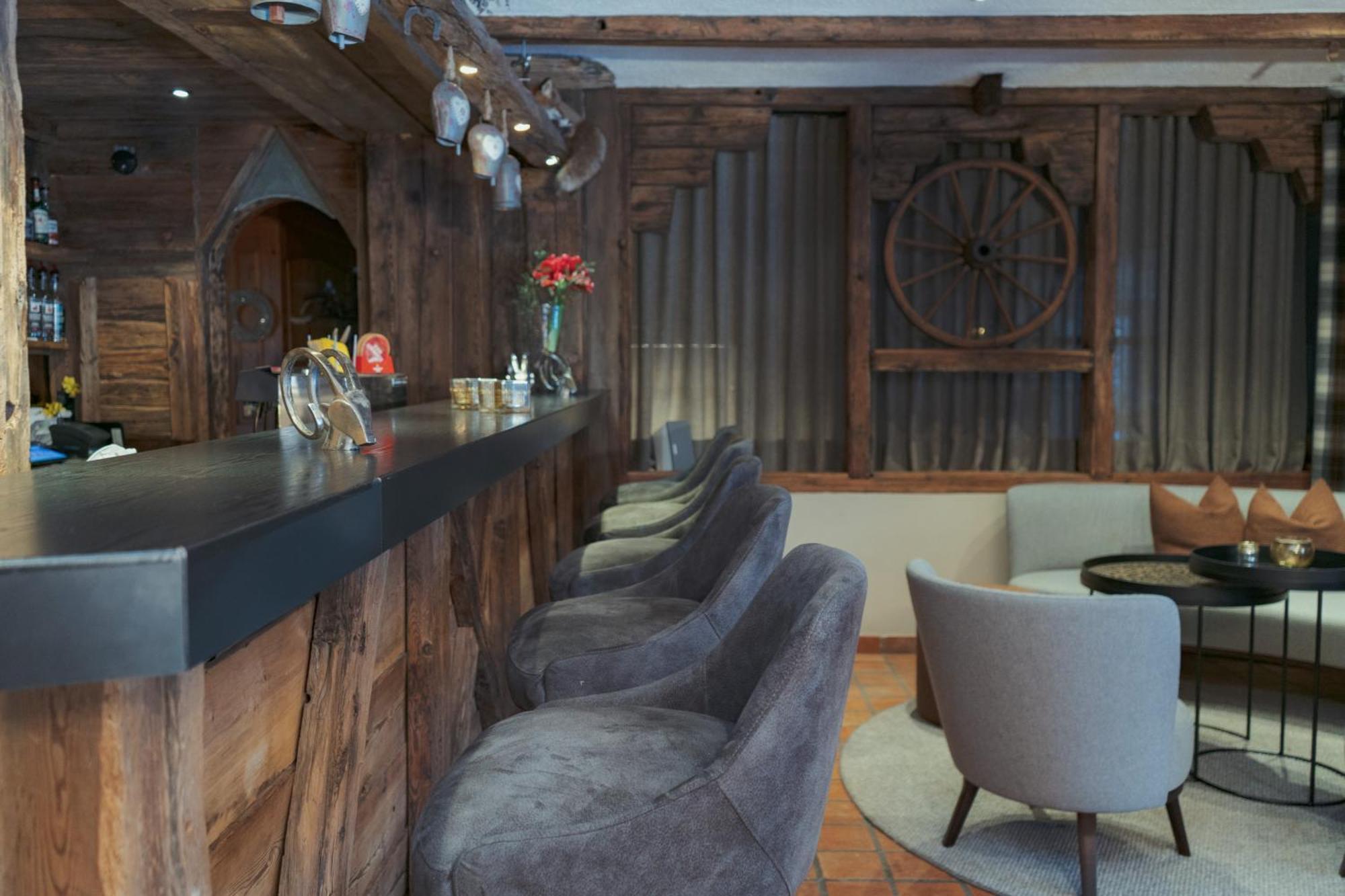 Jägerhof Serviced Apartements Zermatt Exterior foto