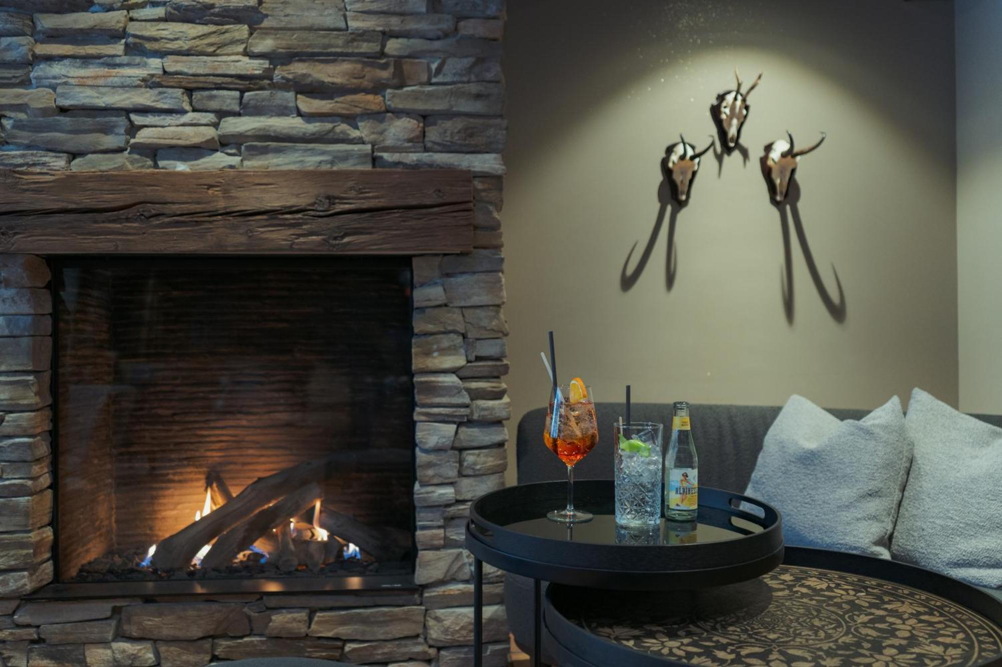 Jägerhof Serviced Apartements Zermatt Exterior foto