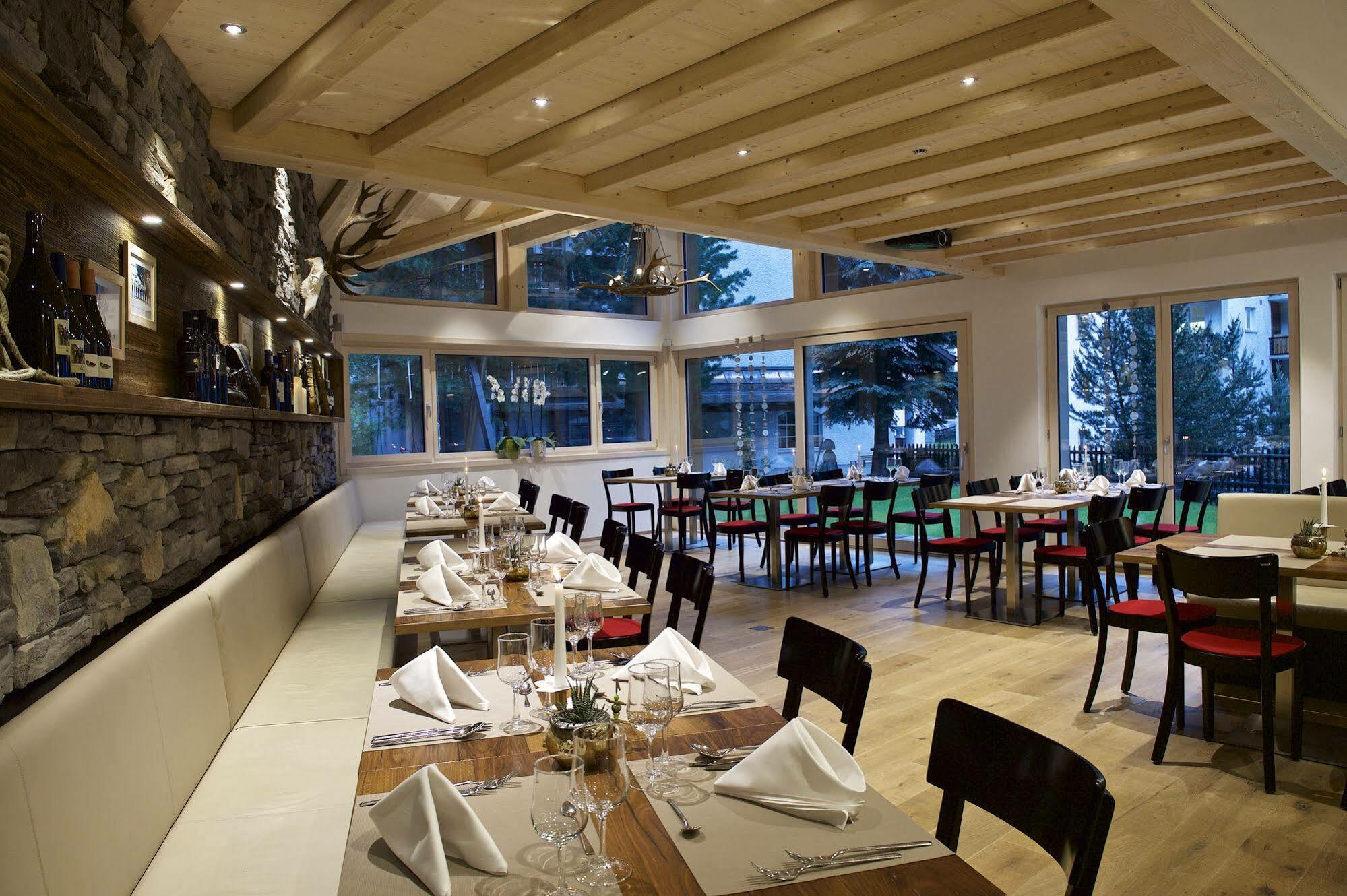 Jägerhof Serviced Apartements Zermatt Exterior foto